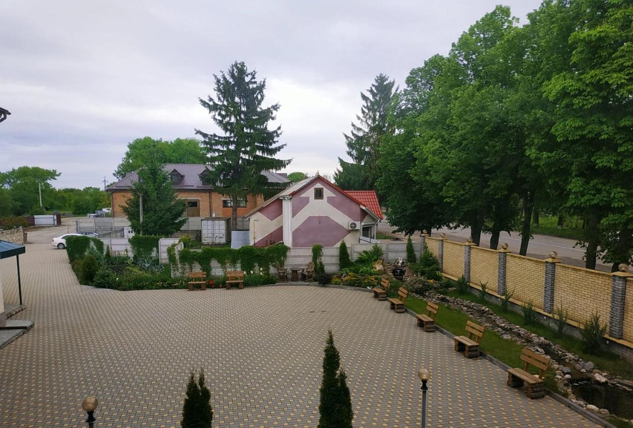 Zhyttedar Ulanov Exteriör bild