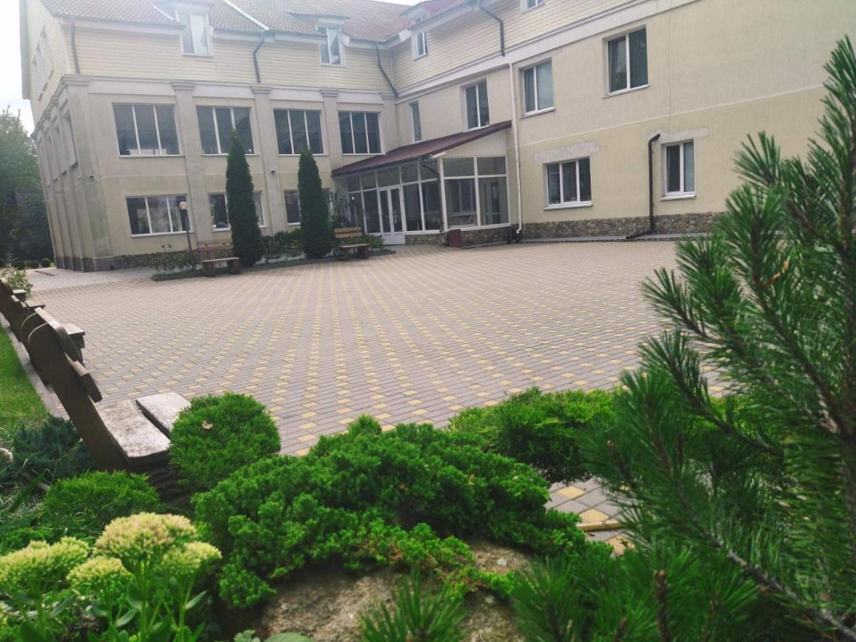 Zhyttedar Ulanov Exteriör bild
