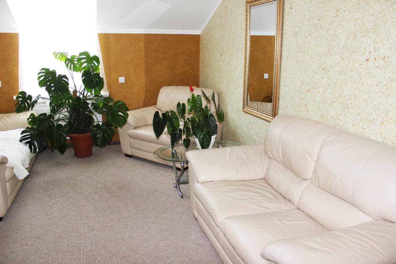 Zhyttedar Ulanov Exteriör bild
