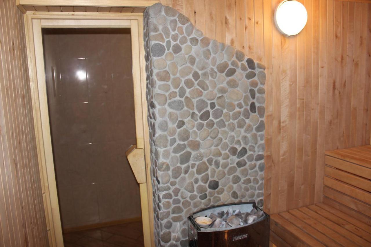 Zhyttedar Ulanov Exteriör bild