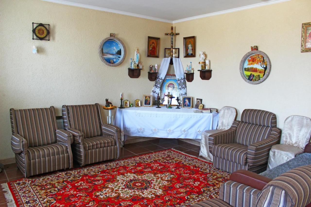 Zhyttedar Ulanov Exteriör bild