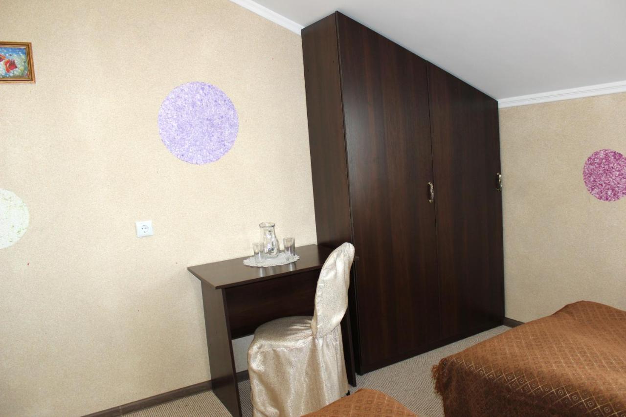 Zhyttedar Ulanov Exteriör bild